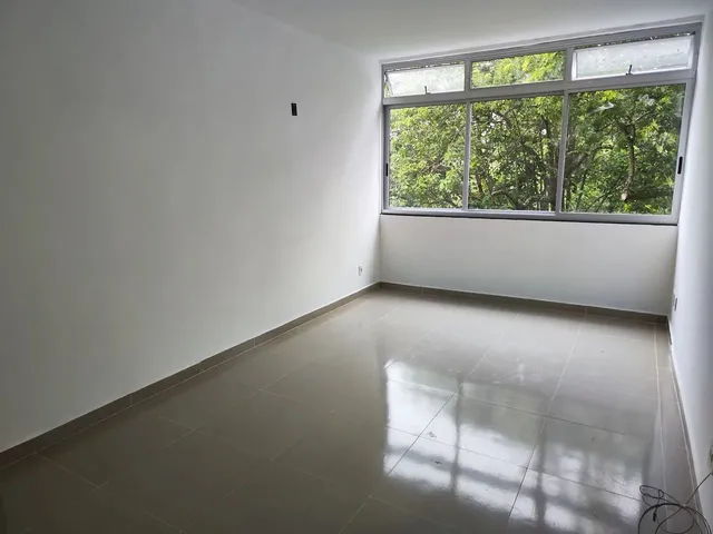 Imagem 1: Alugo Apartamento Reformado 2 Quartos Mais Uma Dependência