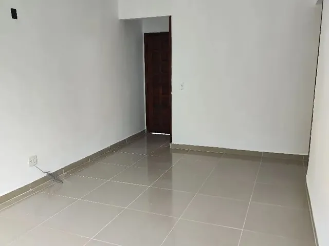 Imagem 4: Alugo Apartamento Reformado 2 Quartos Mais Uma Dependência