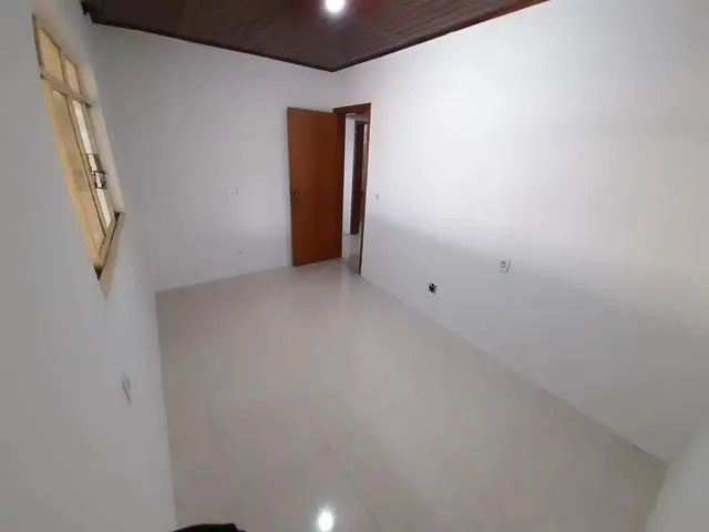 Imagem 5: Casa com 02 Quartos + Dce, 140 M², Sozinha no Lote, Qnl 01, Bl. E, Taguatinga, Ao Lado
