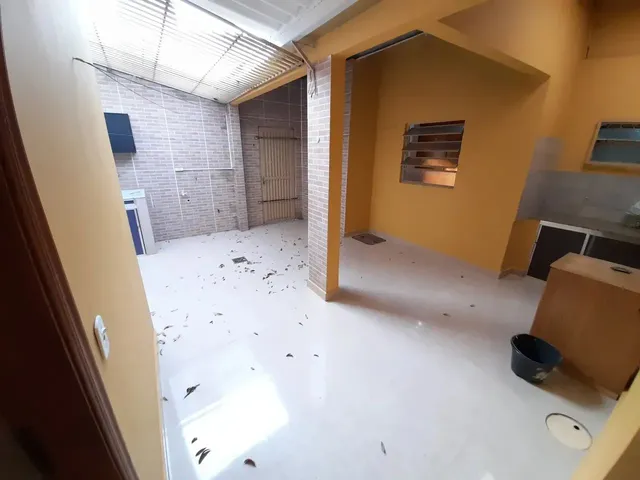 Imagem 4: Casa com 02 Quartos + Dce, 140 M², Sozinha no Lote, Qnl 01, Bl. E, Taguatinga, Ao Lado