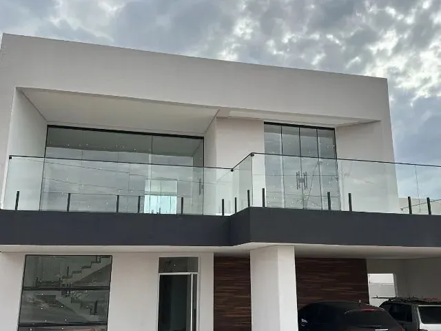Imagem: Casa Alto Padrão 4 Quartos Piscina e Churrasqueira