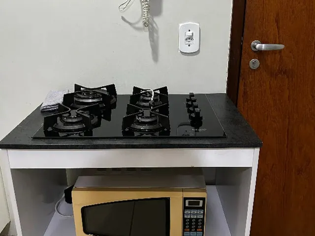 Imagem 9: Alugo Kitinete Mobiliada no Sudoeste, com Garagem Interna