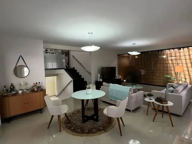 Imagem 16: Bairro Candelária Linda Casa Duplex Reformada