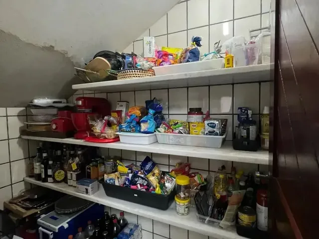 Imagem 10: Bairro Candelária Linda Casa Duplex Reformada