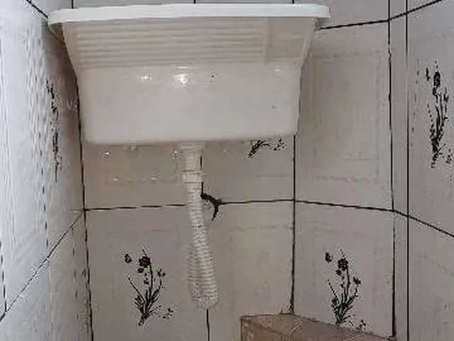 Imagem 2: Alugo Kit 1 Quarto Sobradinho