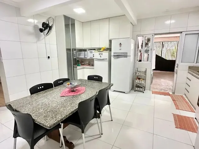 Imagem 10: Casa Duplex Ampla com 6 Quartos no Dix-Sept Rosado Excelente Localização