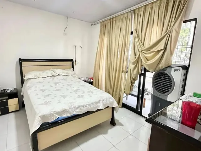 Imagem 2: Casa Duplex Ampla com 6 Quartos no Dix-Sept Rosado Excelente Localização