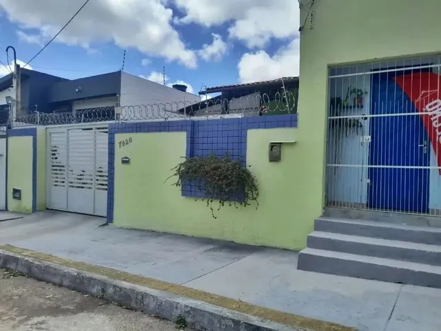 Imagem: Casa com 3 Dormitórios À Venda, 220 M²