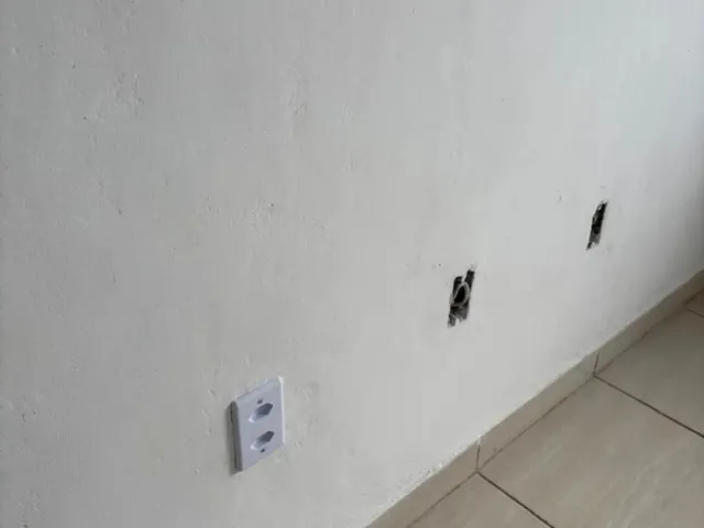Imagem 3: Alugo, Aluga-Se, Alugando, Alugamos Kitnet de 1 Quarto, na Qno 3, Conjunto A