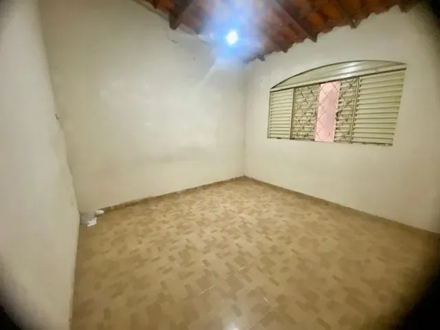 Imagem: Alugo 1 Quartos com Garagem Frente Qs 11