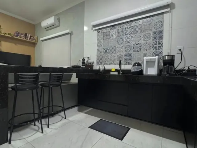 Imagem 4: Casa no Pajuçara com 3 Quartos / 1 Suite e Varanda Gourmet com Churrasqueira a Venda