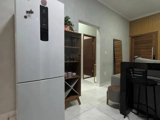 Imagem 5: Casa no Pajuçara com 3 Quartos / 1 Suite e Varanda Gourmet com Churrasqueira a Venda