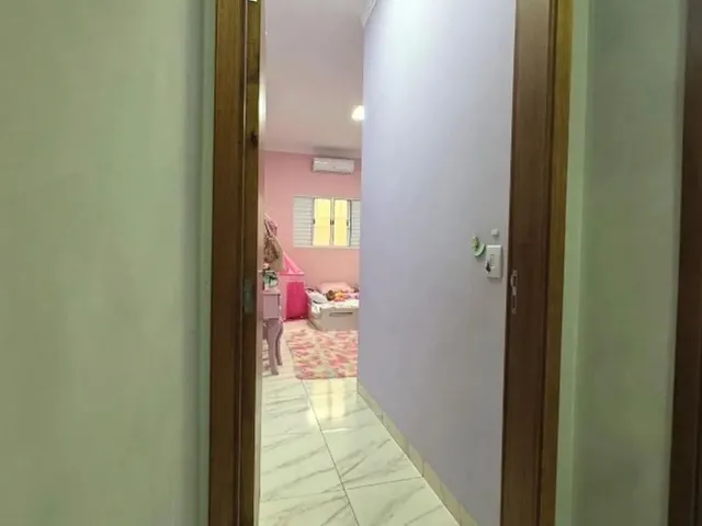 Imagem 7: Casa no Pajuçara com 3 Quartos / 1 Suite e Varanda Gourmet com Churrasqueira a Venda