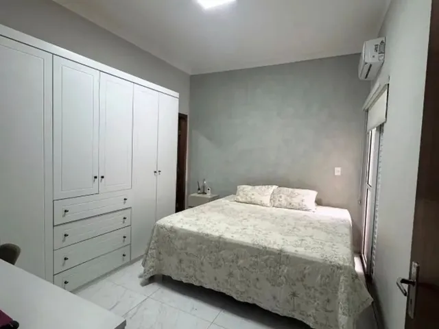 Imagem 12: Casa no Pajuçara com 3 Quartos / 1 Suite e Varanda Gourmet com Churrasqueira a Venda