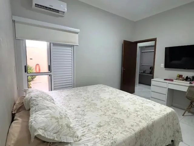 Imagem 13: Casa no Pajuçara com 3 Quartos / 1 Suite e Varanda Gourmet com Churrasqueira a Venda