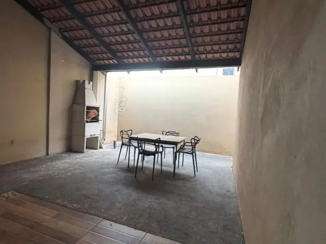 Imagem 14: Casa no Pajuçara com 3 Quartos / 1 Suite e Varanda Gourmet com Churrasqueira a Venda