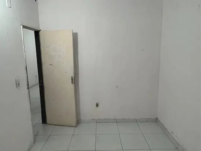 Imagem 13: Casa com Três Quartos e Garagem