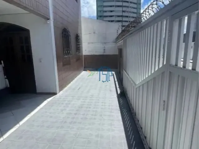 Imagem 9: Casa Padrão / Casa em Rua Pública em Natal / Casa com 2 Pavimentos / Casa no Bairro