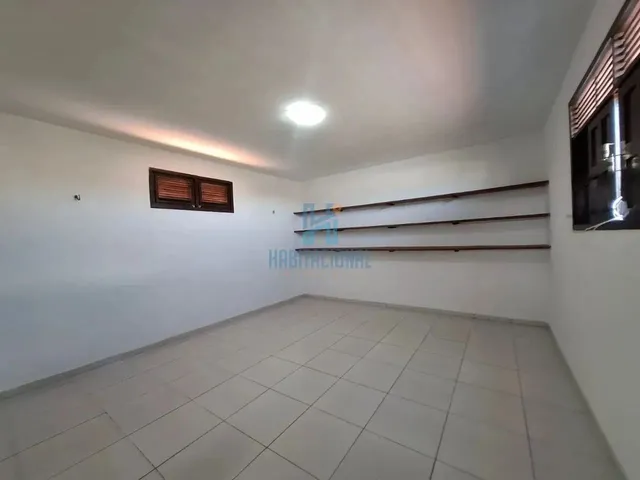 Imagem 13: Casa de Esquina com 360 M² Construídos em Terreno de 450 M² À Venda em Capim Macio