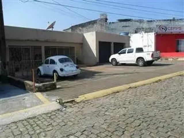 Imagem: Casa com 3 Dormitórios À Venda, 390 M²