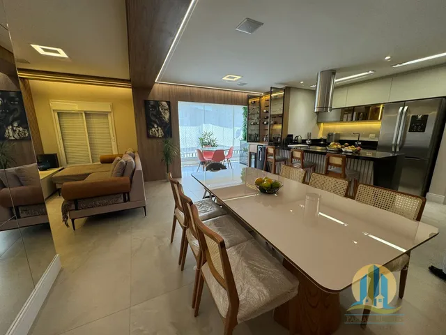 Imagem: O apartamento possui 2 Dormitórios, 2 Suítes, 1 Banheiro,