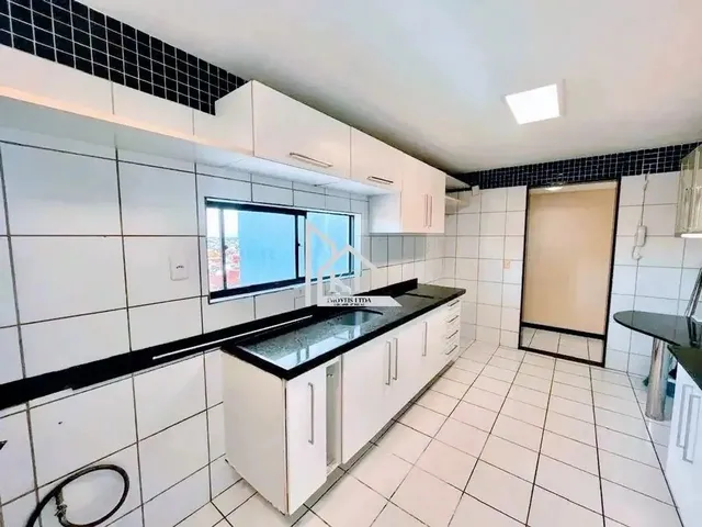Imagem 9: Excelente Apartamento com 105M² em Candelária - 3 Quartos Sendo 2 Suítes no Cond Green