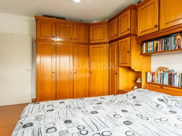 Imagem 16: Apartamento com 2 Dormitórios, Semimobiliado, no Bairro Jardim Botânico