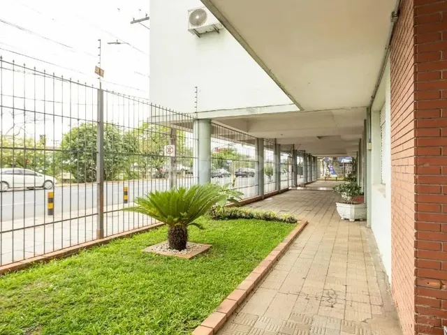 Imagem 6: Apartamento com 2 Dormitórios, Semimobiliado, no Bairro Jardim Botânico