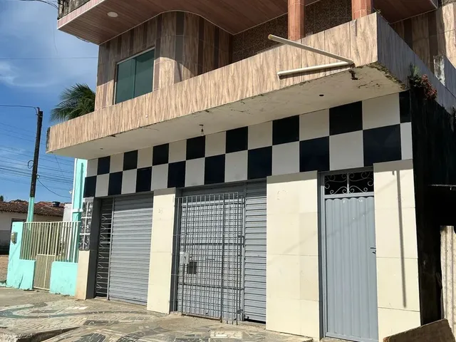 Imagem: A casa possui 5 Dormitórios, 4 Banheiros, 20m² de Área e