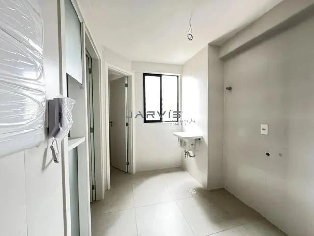 Imagem 3: Apartamento À Venda com 3 Quartos na Ponta Verde, R$ 1.280.000.00
