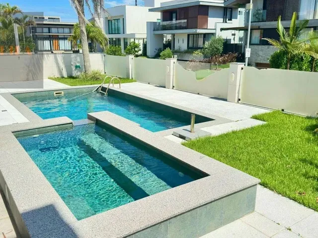 Imagem 11: Casa Alto Padrão em Condomínio Fechado