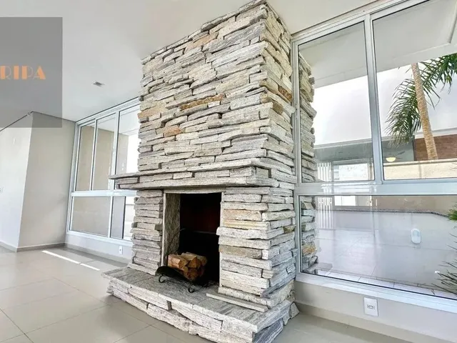Imagem 4: Casa Alto Padrão em Condomínio Fechado