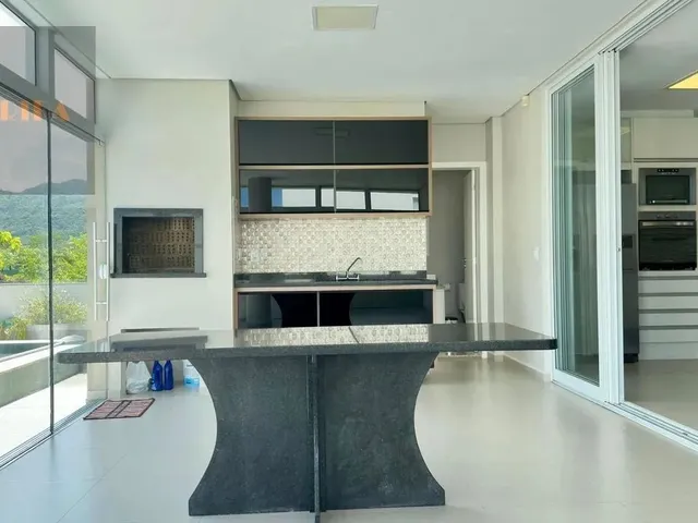 Imagem 6: Casa Alto Padrão em Condomínio Fechado