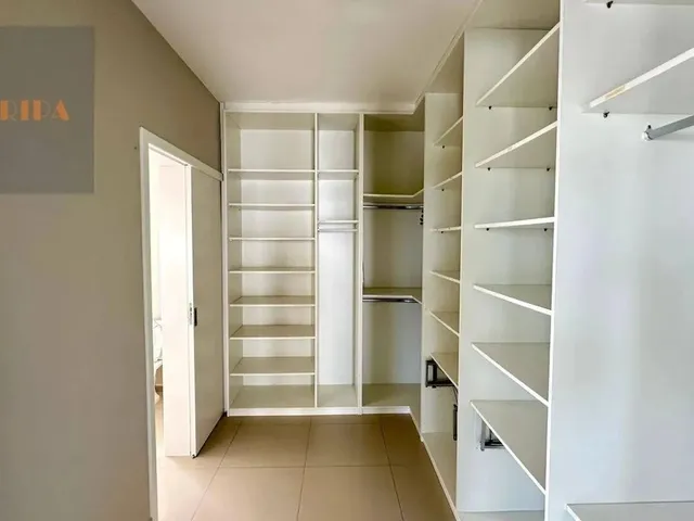 Imagem 5: Casa Alto Padrão em Condomínio Fechado