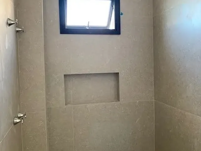Imagem 4: Casa para Venda em Florianópolis, Ribeirão da Ilha, 2 Dormitórios, 2 Suítes, 3