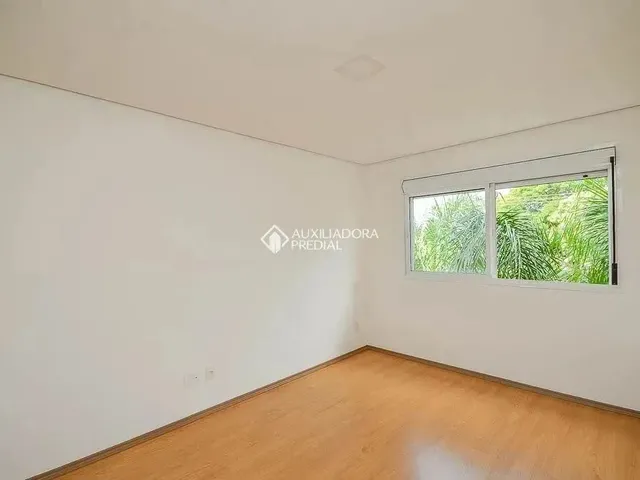 Imagem 12: Imóvel para Aluguel Possui 60 Metros Quadrados com 2 Quartos em Menino Deus - Porto