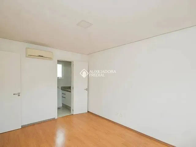 Imagem 4: Imóvel para Aluguel Possui 60 Metros Quadrados com 2 Quartos em Menino Deus - Porto