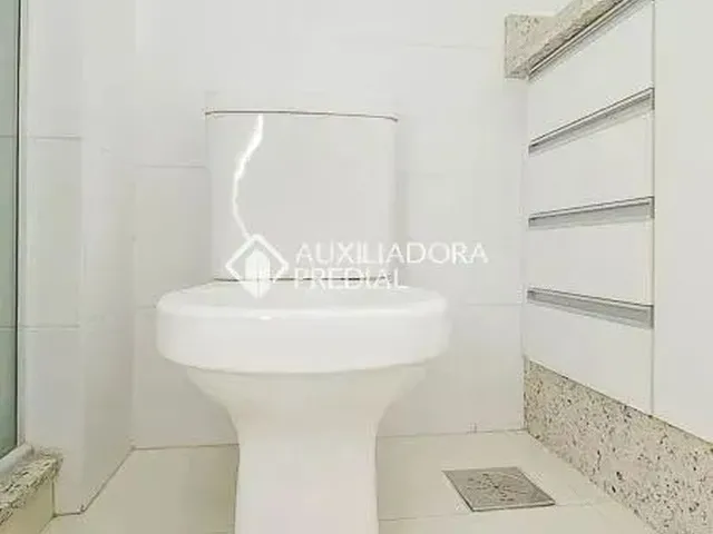 Imagem 5: Imóvel para Aluguel Possui 60 Metros Quadrados com 2 Quartos em Menino Deus - Porto