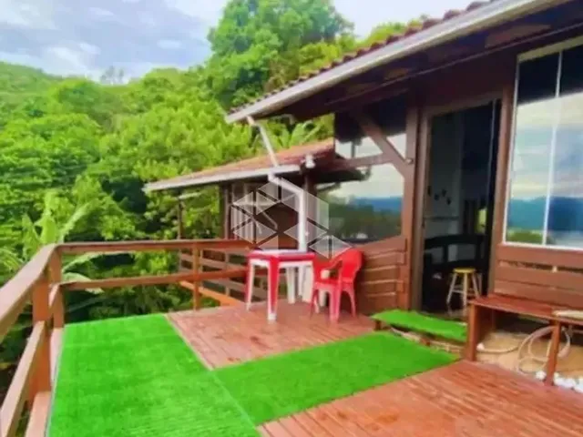 Imagem: Casa À Venda no Ribeirão da Ilha com 3