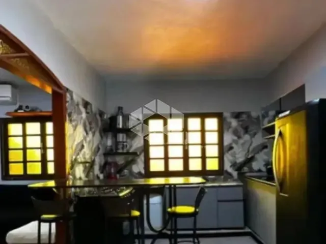 Imagem 12: Casa À Venda no Ribeirão da Ilha com 3 Quartos em Florianópolis