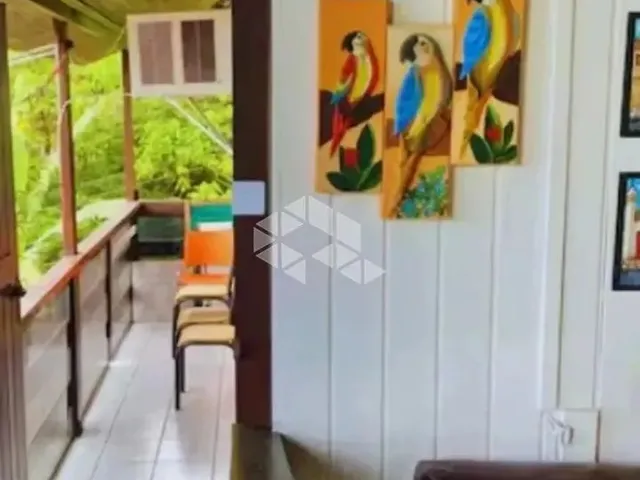 Imagem 8: Casa À Venda no Ribeirão da Ilha com 3 Quartos em Florianópolis