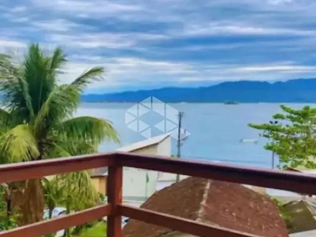 Imagem 3: Casa À Venda no Ribeirão da Ilha com 3 Quartos em Florianópolis