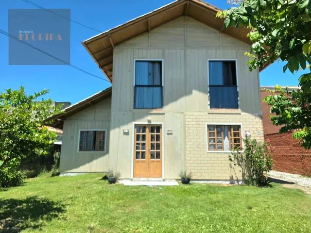 Imagem: Casa em Terreno com 360M2 em Rua Calçada