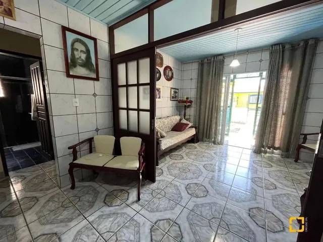 Imagem 9: Casa a Venda com 3 Dormitórios Semi Mobiliada - Bairro Carianos Florianópolis Sc