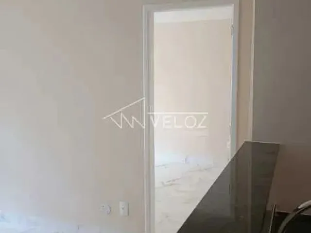 Imagem 4: Sala - / Comercial / Centro