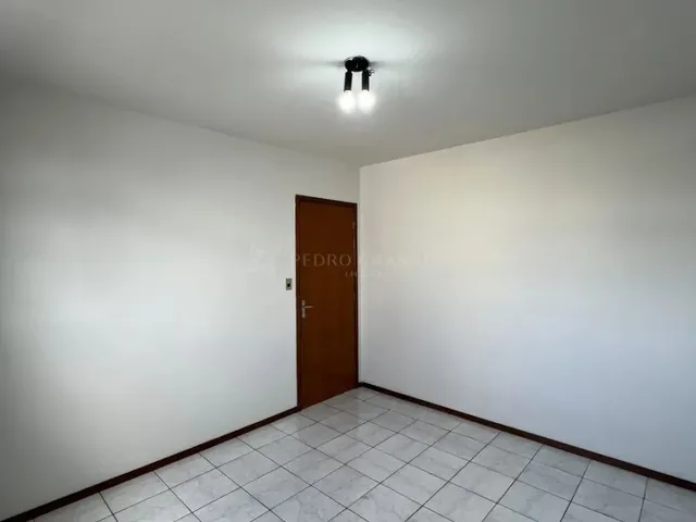 Imagem 2: Apartamento com 01 Dormitório - Zona 07