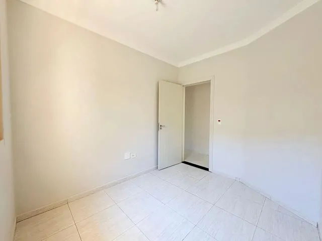 Imagem 5: Casa com 3 Quartos Sendo 1 Suíte no Jd. Itália II
