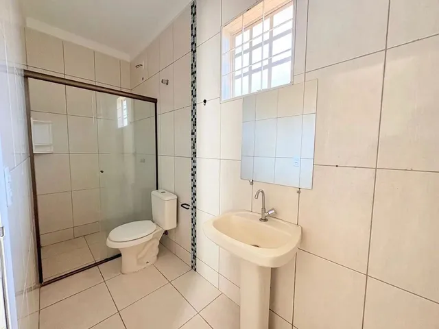 Imagem 10: Casa com 3 Quartos Sendo 1 Suíte no Jd. Itália II