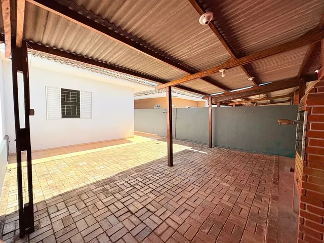 Imagem 3: Casa com 3 Quartos Sendo 1 Suíte no Jd. Itália II