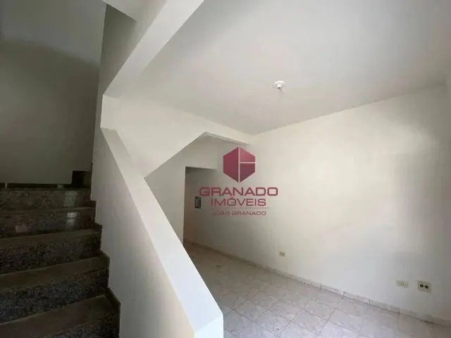 Imagem 9: Sobrado com 3 Dormitórios para Alugar, 188 M² por R$ 2.800,00/Mês - Jardim Iguaçu